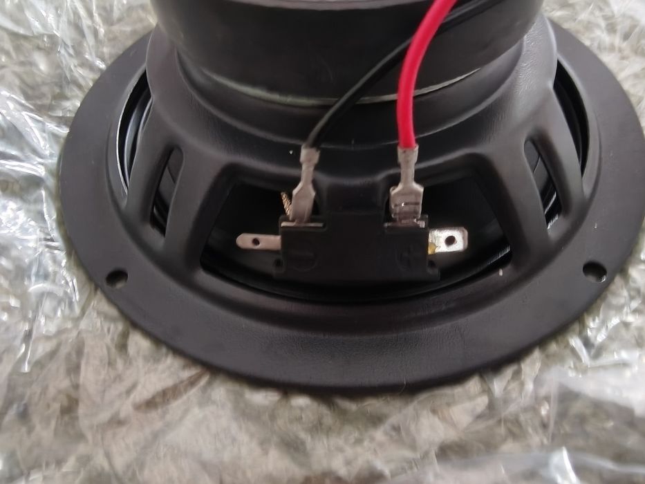 Audison AP 6.5 samochodowy głośnik basowy 16,5 cm (6,5"), 210 W, 4 Ohm.