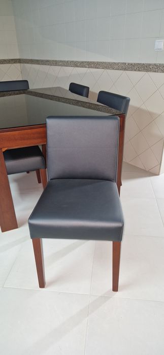 Mesa de Jantar + Cadeiras