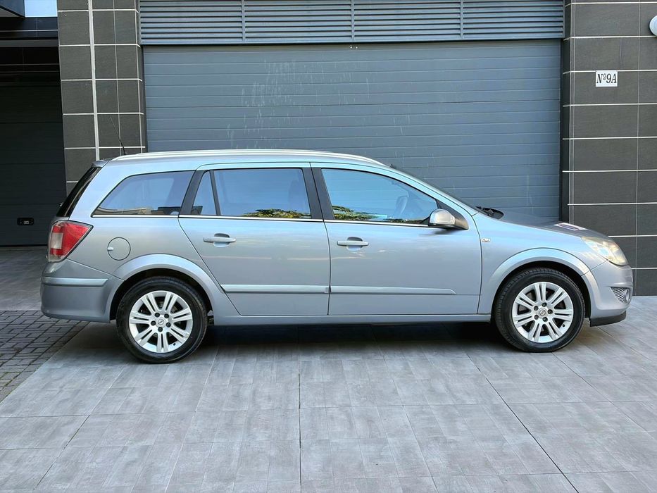 OPEL ASTRA CARAVAN 1.7CDTI ano 2007 Motor ISUZU Versão Cosmo