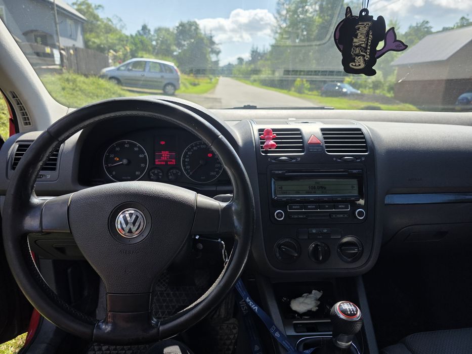 Volkswagen golf 5 1.6 FSI