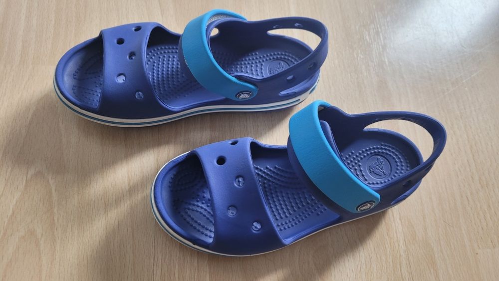 Sandałki crocs c13 jak nowe