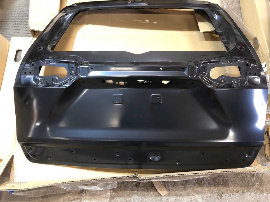 Кришка багажника Toyota RAV 4 18-