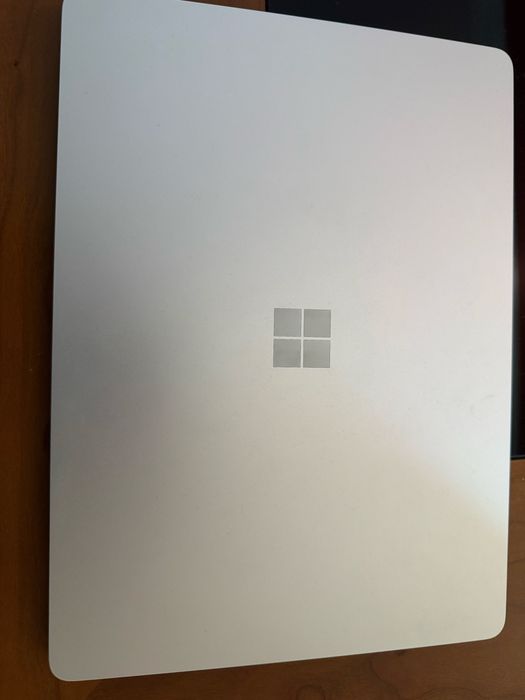 MICROSOFT Surface (13,8'' - Copilot+ PC - Snapdragon X Plus - RAM: 16 GB - 512GB SSD)
