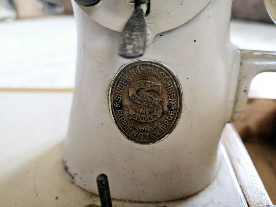 Швейна машинка Singer 15D + подарунок