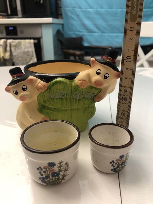 Три маленьки горщики для квітів