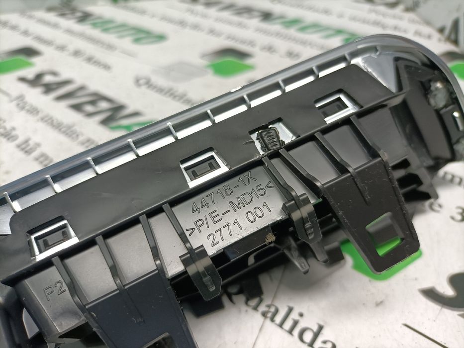 Difusor / saída de ar PEUGEOT 2008 I (CU_)