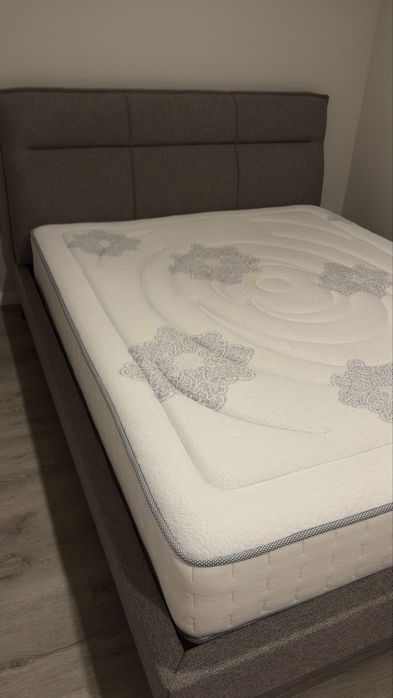 Cama Casal + Colchão