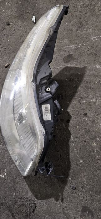 Citroen c4 Lampa Przód Prawa