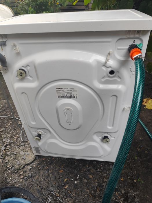 Стиральную машину Vestfrost XMV 105 F4 2021 год