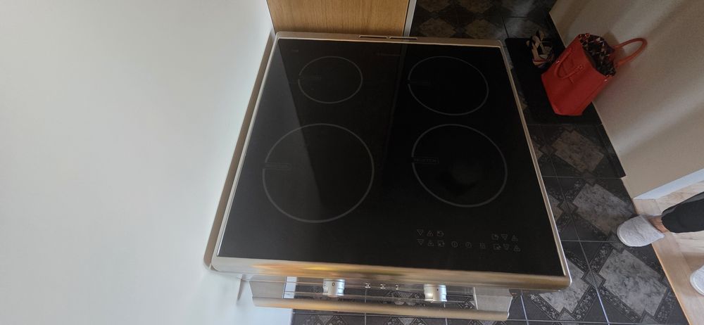 Kuchenka elektryczna Elektrolux  EKD