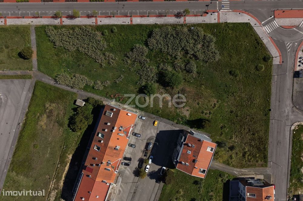 Lote para construção de prédio | 12 fogos | 360 m²