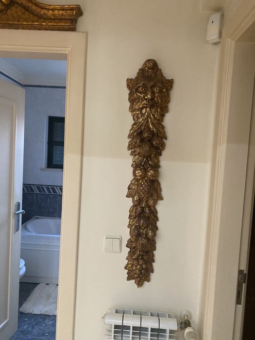 Talhas antigas em dourado