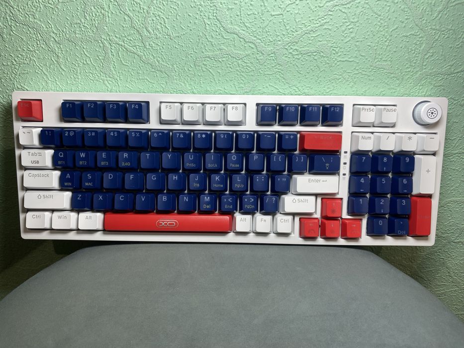 Беспроводная игровая клавиатура с подсветкой
