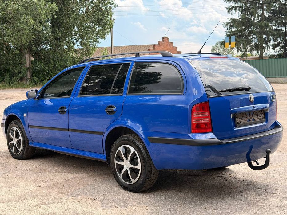 Продам Шкоду Октавія Тур