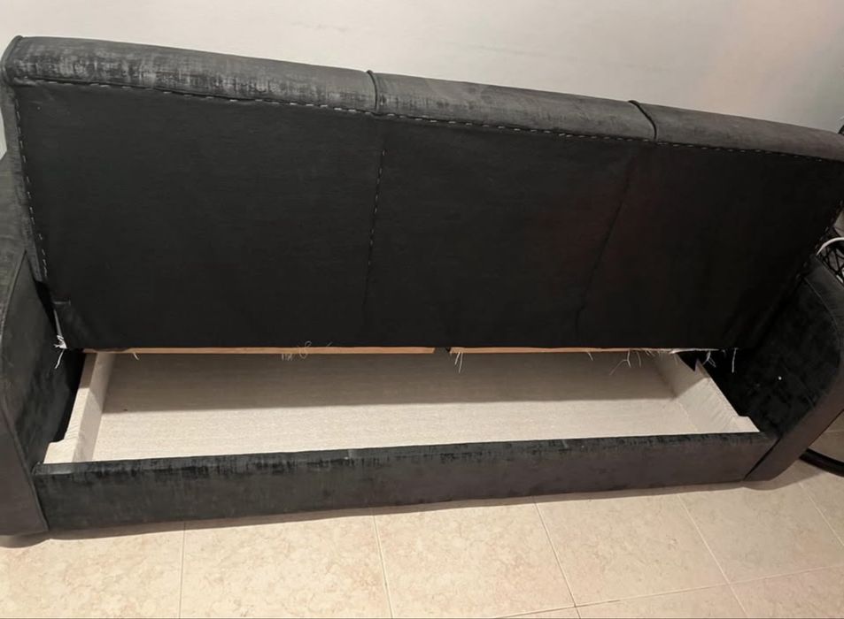 Sofa cama com arrumos