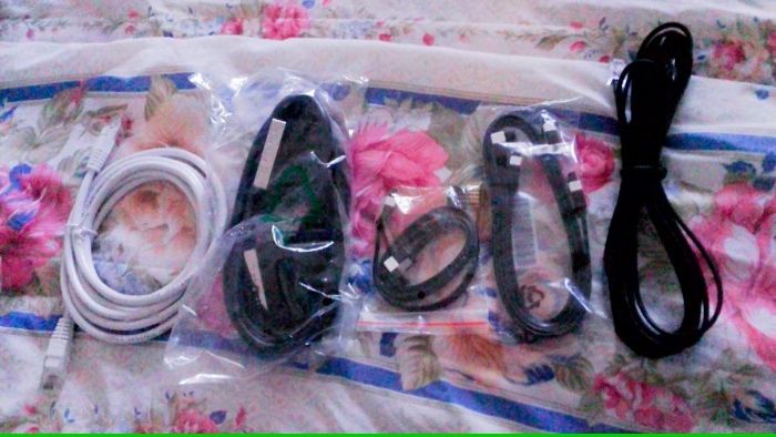 Auriculares E Cabos Scart Ethernet Cabo Alimentação USB-Mini Novos