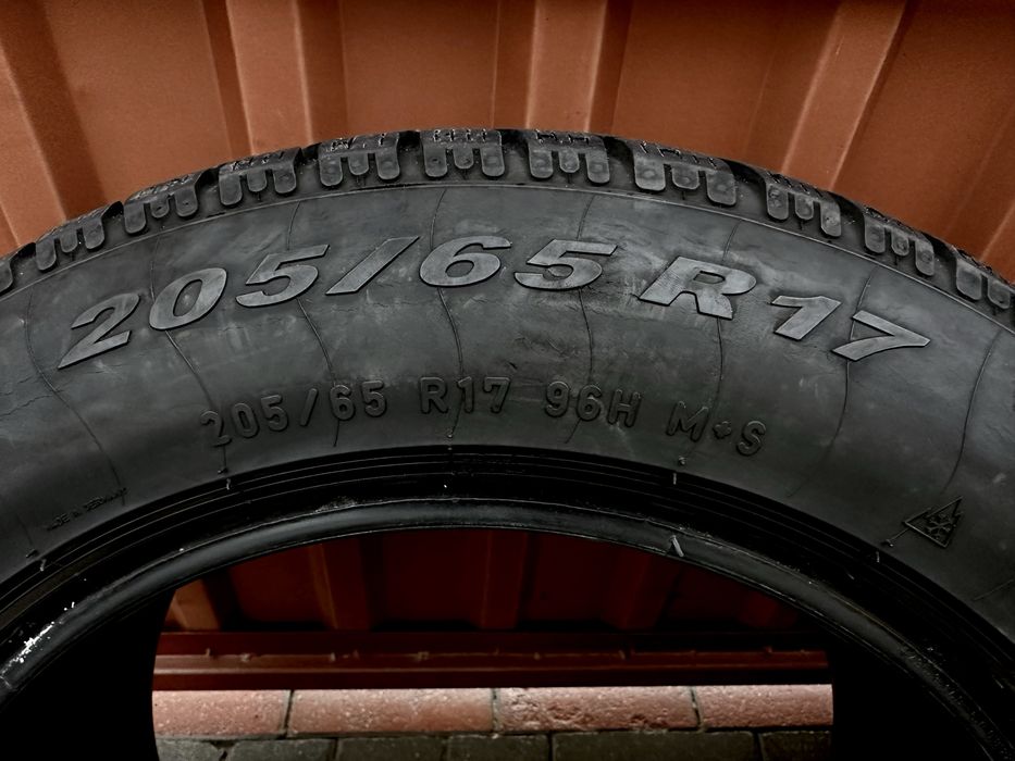 Шини 205/65/R17 Pirelli Резина Зима 7мм З Німеччини Шины: 950 грн ...