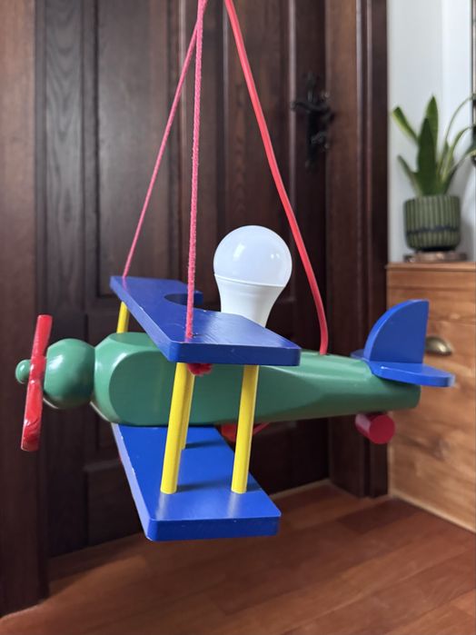Lampa sufitowa  wiszaca samolot