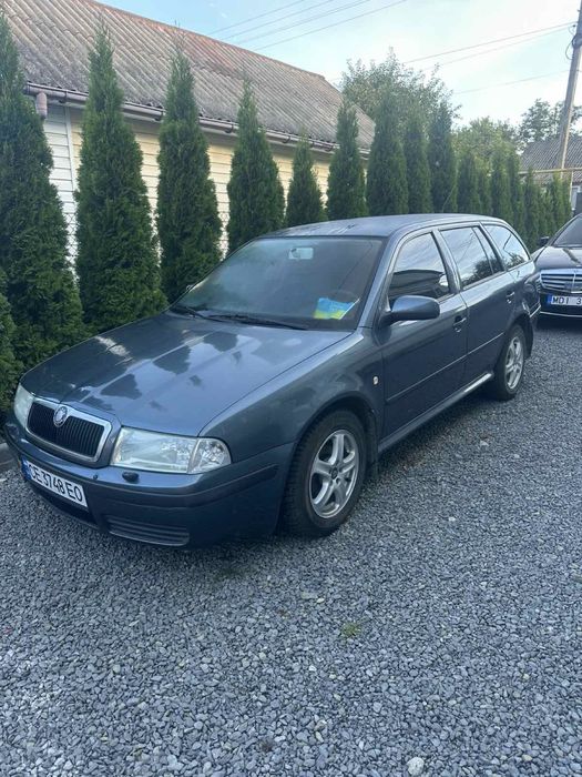 Продам  машину Skoda