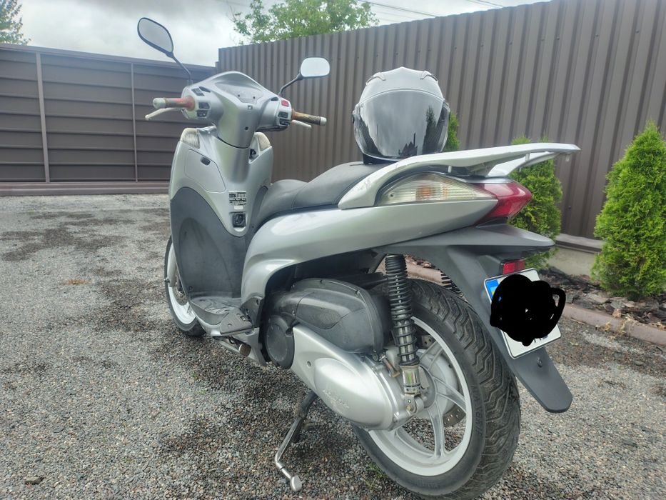 Скутер Honda SH 300