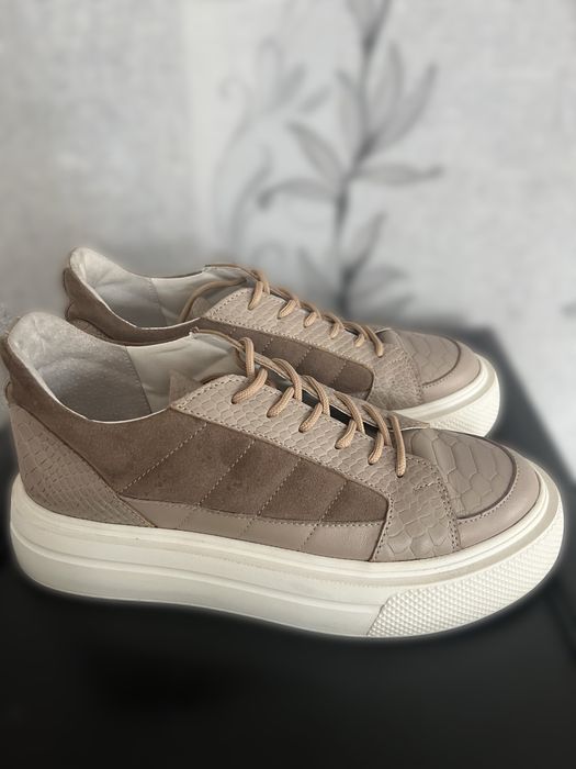 Кроссовки/кросівки жіночі шкіра