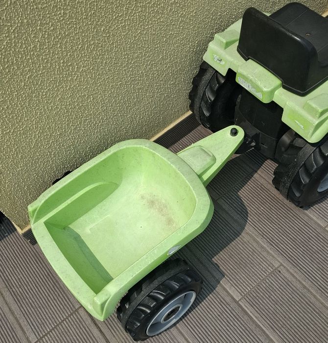 Carro a pedais criança