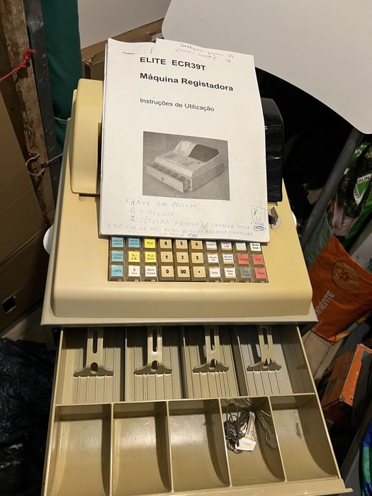 Maquina registadoura