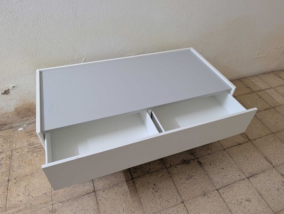 Mesa infantil IKEA DUNDRA com arrumação – ideal LEGO / atividades