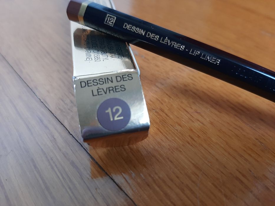 Batons e Lápis de lábios Yves Saint Laurent (várias tonalidades