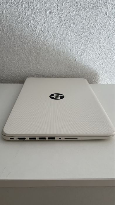 HP Stream 14 – Celeron N3060 / 2GB RAM