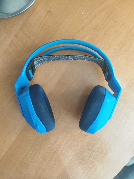 Наушники Logitech G733