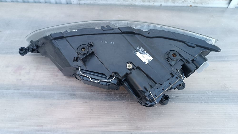 Vendo farol direito de SEAT Leon 5F ano 2015