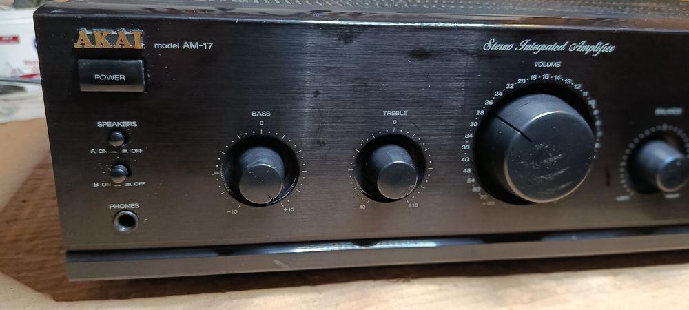 Wzmacniacz stereo Akai A-17