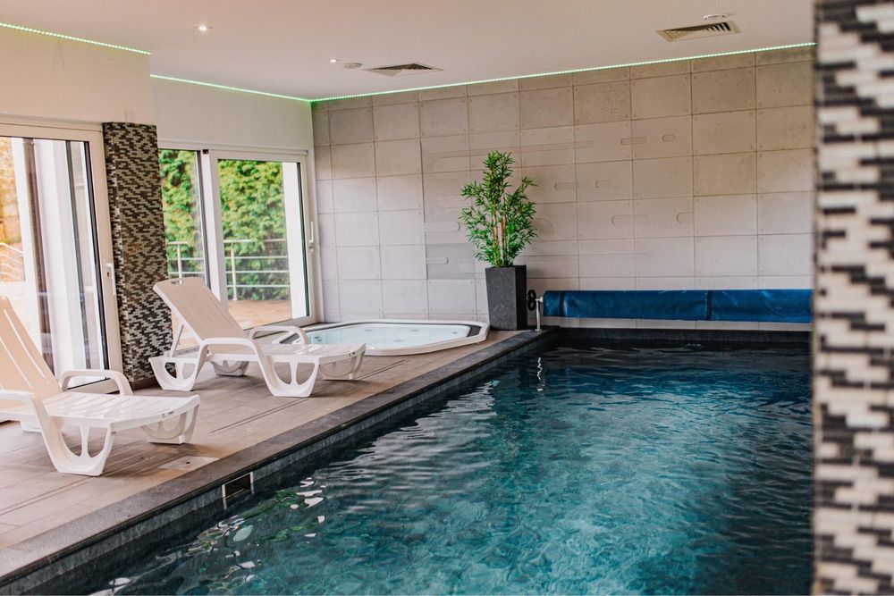 Dom z basenem do wynajęcia