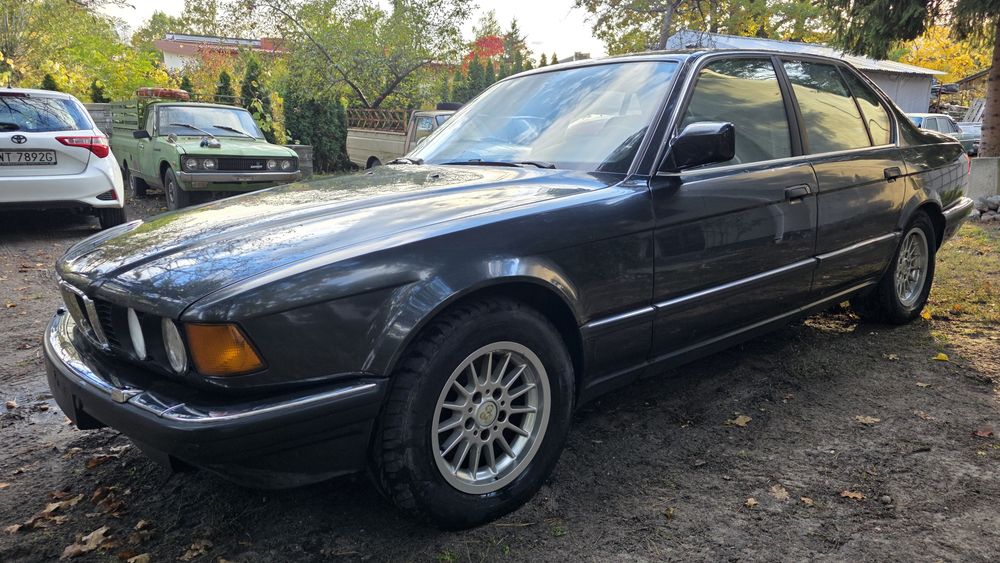Bmw e32 730 v8 bez rdzy bezwypadkowe ładny stan Transport