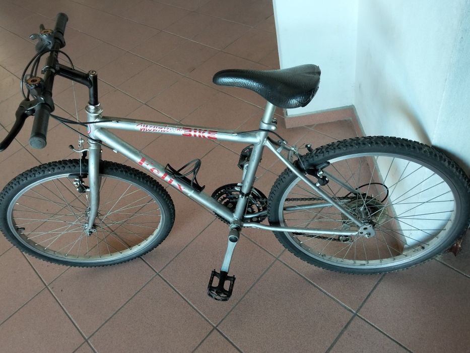 Bicicleta tenho em bons condições