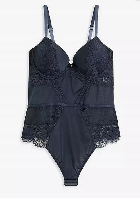 B.P.C body ze stringami usztywniane miseczki z fiszbinami r.80B