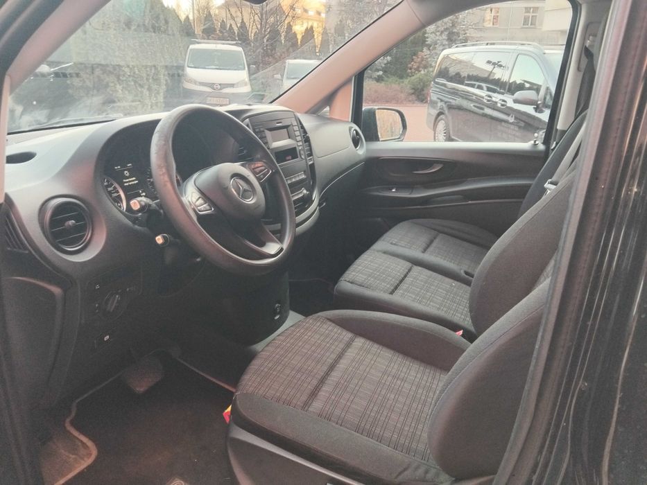 Karawan Mercedes Vito 2017 r KUHLMANN.
