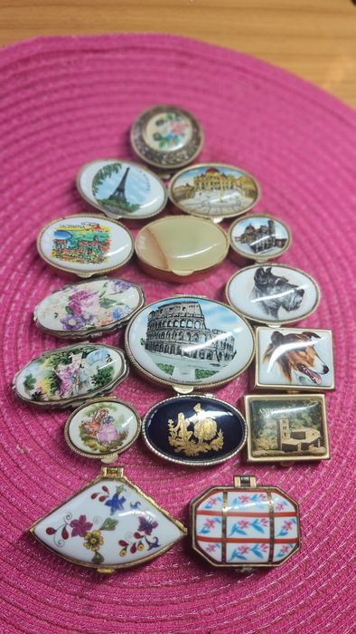 Шкатулки, таблетниці.