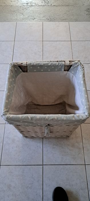 Cesto roupa em verga branco criança