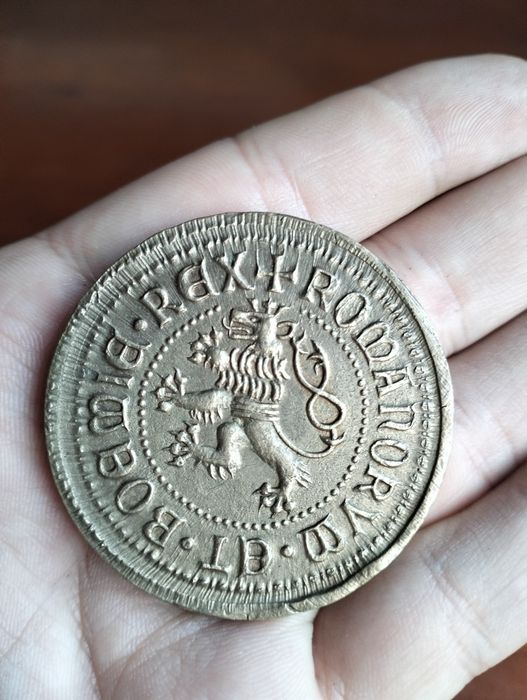 Medalha em bronze Carlos IV Sacro-Imperador do Império Romano-Germânic
