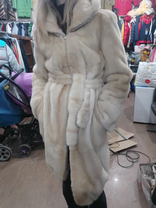 Норковая шуба Фабр качества с капюшоном и норковой шапкой