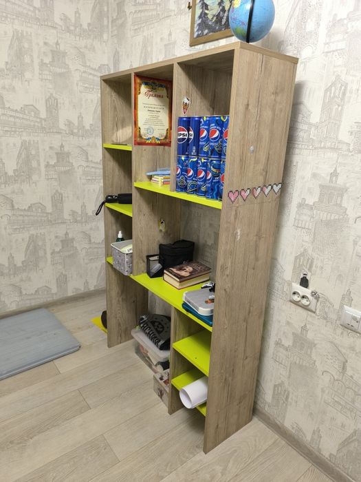 Шкільний стелаж, полка, шкаф