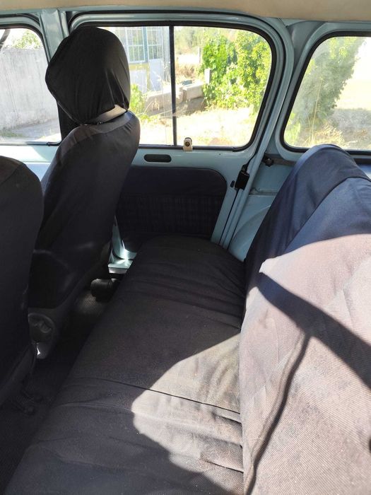 Renault 4L, restaurada