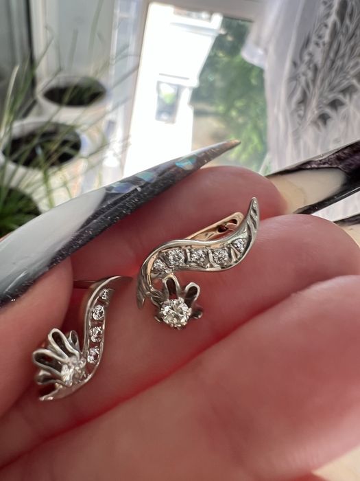 Золотые серьги 583пр..с якутскими бриллиантами