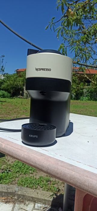 Máquina de café nespresso Krups vertuo pop branca