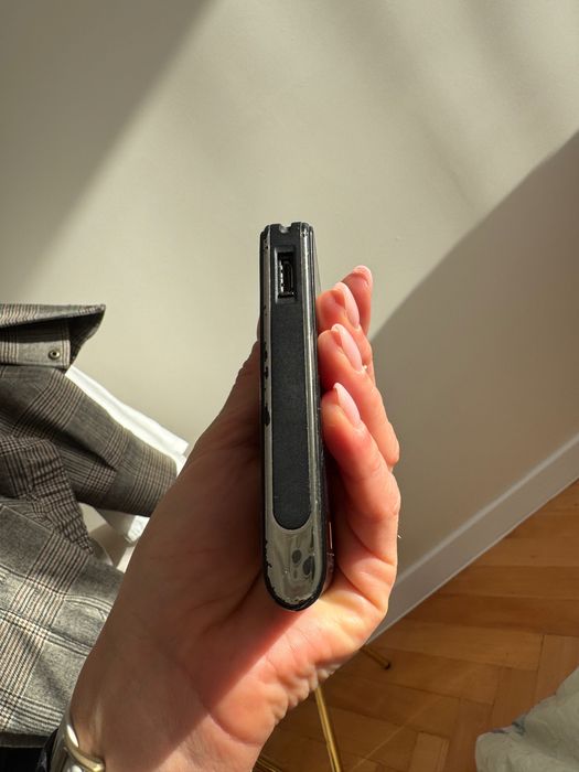 Telefon LG KU990