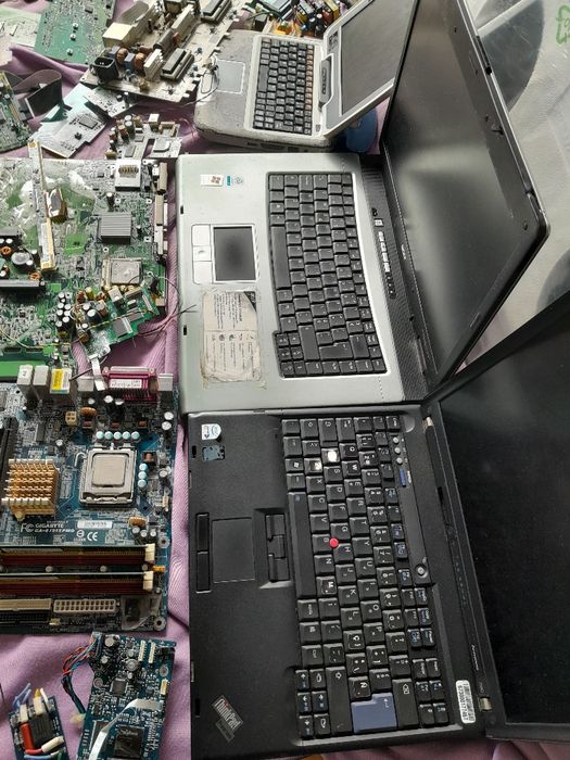 Componentes electrónicos e computadores