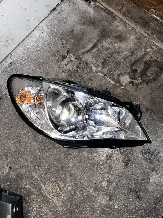 Lampa przednia Subaru Impreza GG/GD 06-07 OEM