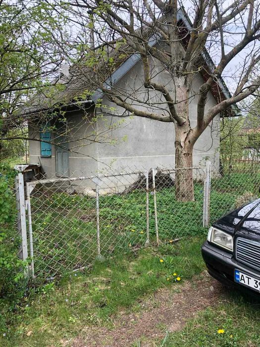 Продається дачний будинок в Братківцях